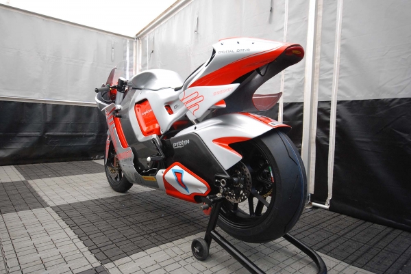 MotoCzysz E1pc 2012