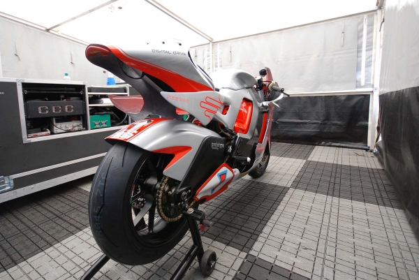 MotoCzysz E1pc 2012