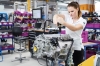 Montaż prototypu napędu trakcyjnego BMW 5-generacji