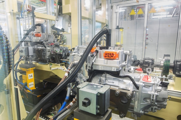 Produkcja napędów trakcyjnych Renault R 240