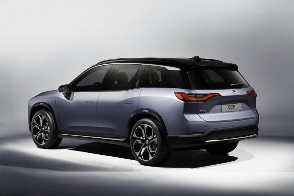NIO ES8