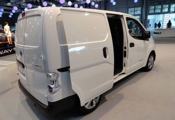 Nissan e-NV200 na wystawie Poznań Motor Show 2015