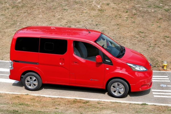 Nissan e-NV200 - wersja 7-miejscowa