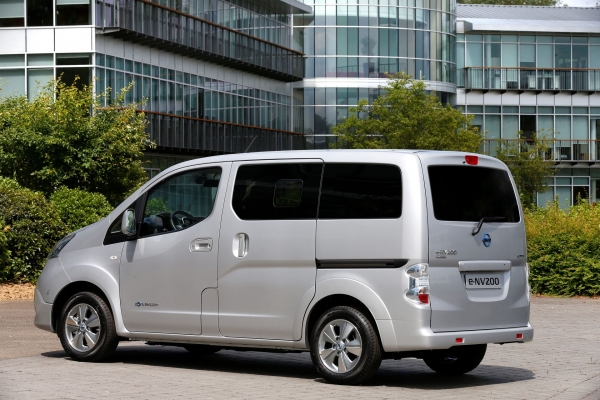 Nissan e-NV200 - wersja 7-miejscowa