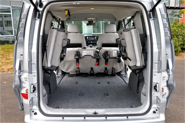 Nissan e-NV200 - wersja 7-miejscowa