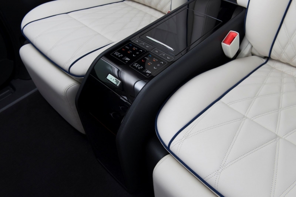 Nissan e-NV200 VIP Concept