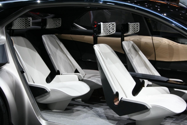 Nissan IMx KURO