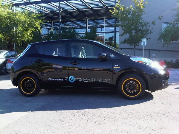 Nissan Leaf Lance'a Armstronga