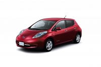 W sierpniu sprzedaż Nissana Leaf w Japonii spadła do 451 sztuk