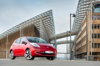 Nissan sprzedał w Europie 10000 Leafów