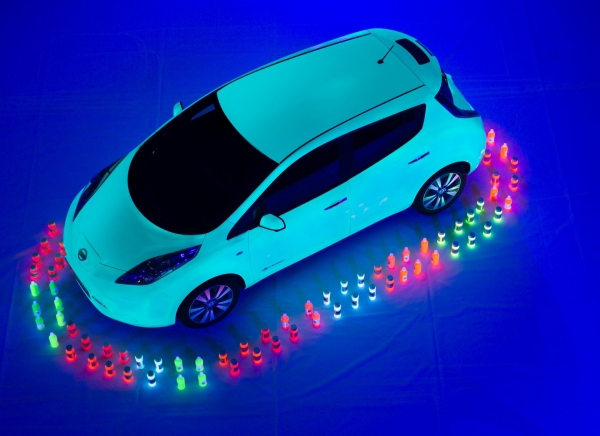 Nissan Leaf z powłoką glow-in-the-dark