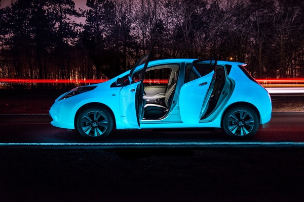 Nissan Leaf z powłoką glow-in-the-dark