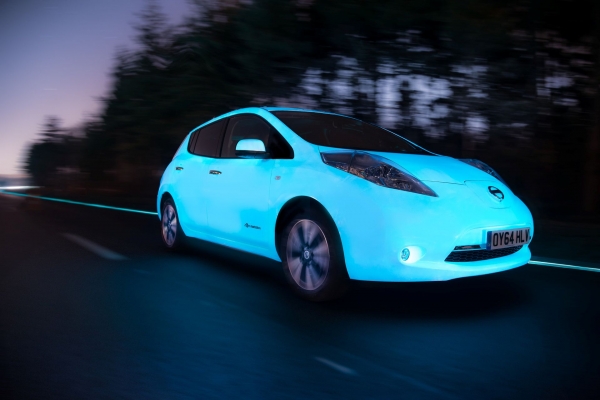 Nissan Leaf z powłoką glow-in-the-dark