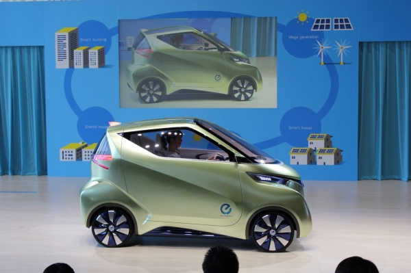Nissan PIVO 3