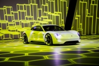 Porsche celuje w produkcję 15.000 Mission E rocznie