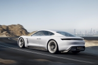 Porsche Mission E zaprezentowane w Los Angeles - nagranie