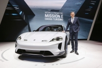 Porsche Mission E Cross Turismo