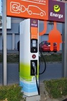 Szybka ładowarka CHAdeMO firmy Energa