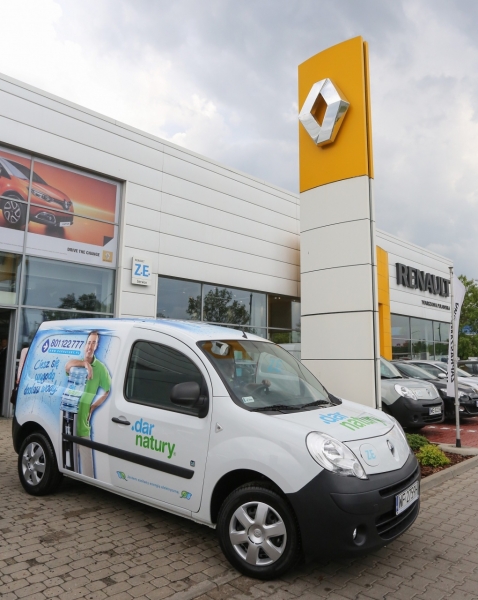 Renault Kangoo Z.E. we flocie Nestlé Waters Polska S.A.