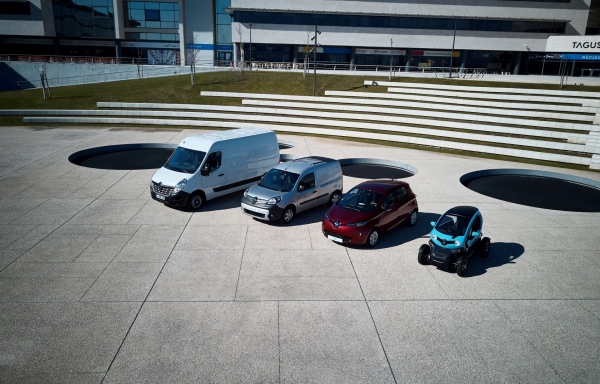 od lewej: Renault Master Z.E., Renault Kangoo Z.E., Renault Zoe Commercial i Renault Twizy Cargo