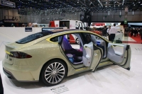 Rinspeed XchangE na wystawie Geneva Motor Show 2014