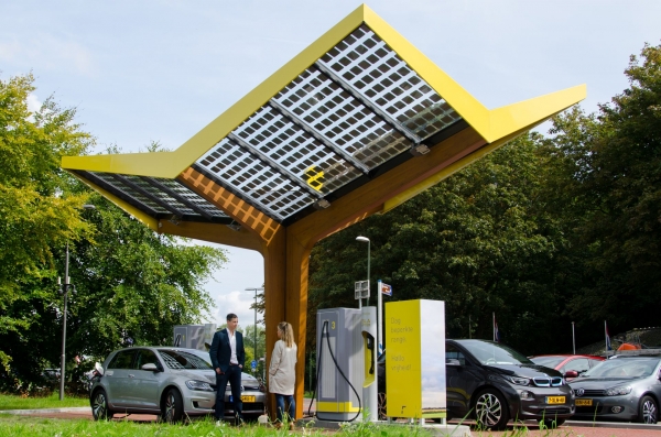 Stacja szybkiego ładowania FastNed
