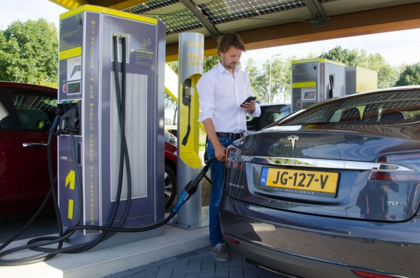 Stacja szybkiego ładowania FastNed
