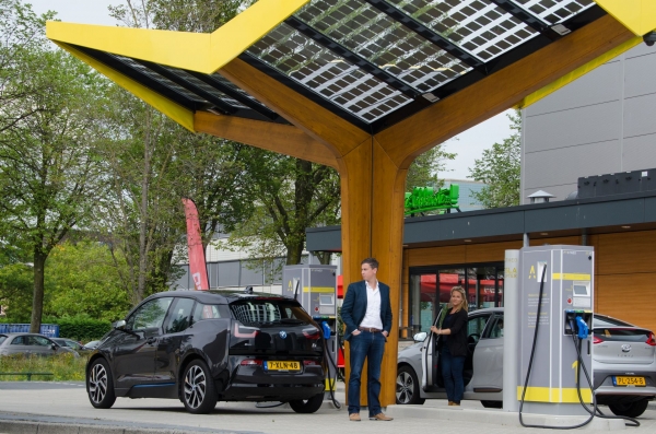 Stacja szybkiego ładowania FastNed