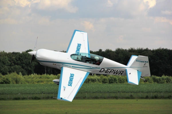 Silnik elektryczny firmy Siemens w samolocie Extra 330LE