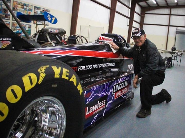 Don Garlits "Big Daddy" obok SR-37 Quest Dragster