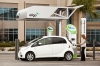 Mitsubishi i-MiEV na stacji ładowania eVgo w Teksasie