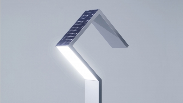 Moduły litowo-jonowe z samochodów elektrycznych Nissana, użyte do zasilania lamp ulicznych w projekcie The Reborn Light