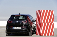 System unikania kolizji w prototypie BMW i3
