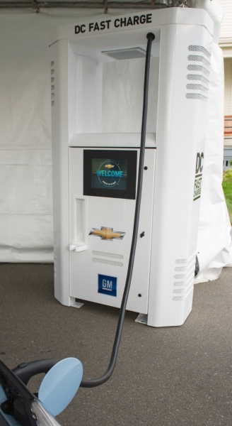 Szybka ładowarka firmy Aker Wade Power Technologies