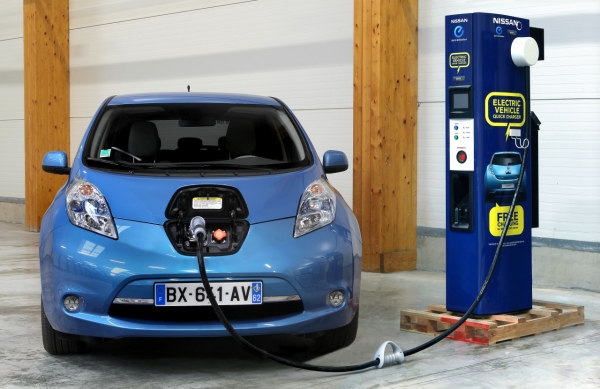 Szybka ładowarka CHAdeMO firmy Nissan
