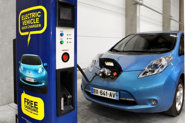 Szybka ładowarka CHAdeMO firmy Nissan