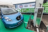 Leaf podłączony do szybkiej ładowarki CHAdeMO firmy Nissan
