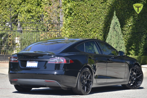 T Sportline Tesla Model S BlackHawk