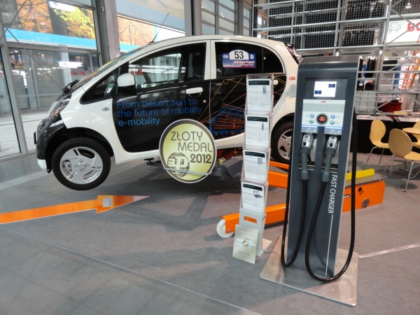 Terminal szybkiego ładowania ABB Terra na targach Poznań Motor Show 2012