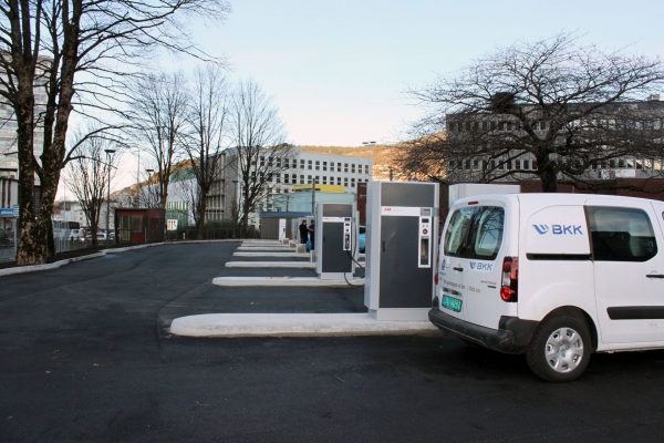 Szybkie ładowarki ABB Terra w Bergen w Norwegii