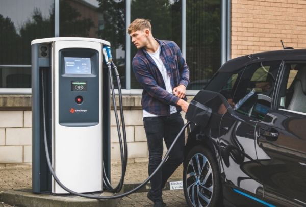 Chargemaster Ultracharger 