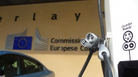 Przy autostradach we Francji zainstalowanych zostanie 200 szybkich ładowarek