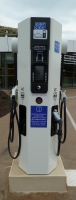 Szybka ładowarka firmy DBT - wersja na 50 kW DC CHAdeMO i 43 kW IEC 62196-2 Typ 2 (VDE-AR-E 2623-2-2))
