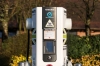 Tysięczna szybka ładowarka w Europie, wyprodukowana przez DBT (wersja z wyjściami DC CHAdeMO i AC Typ 2), działająca w sieci Ecotricity w UK