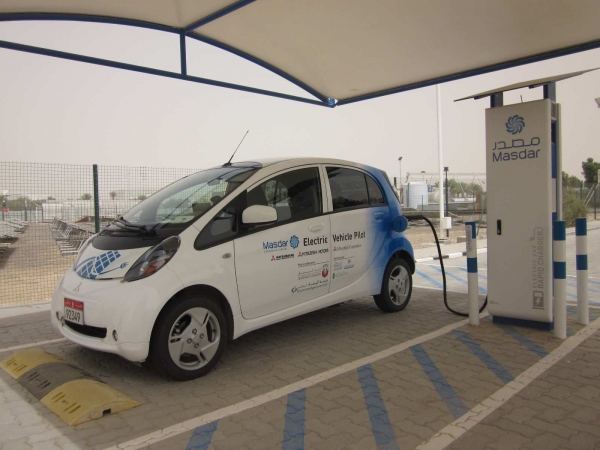 Szybka ładowarka CHAdeMO firmy Efacec w Masdar