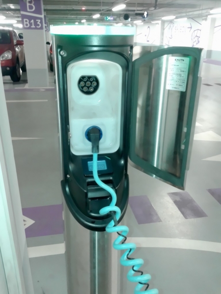 Terminal ładowania Ensto Chago EVC w Tarasach Zamkowych w Lublinie