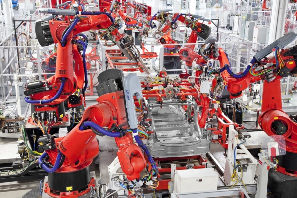 Tesla Factory - produkcja nadwozi Modelu S