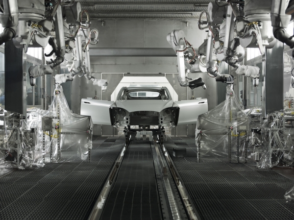 Tesla Factory - lakiernia