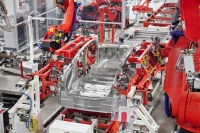Tesla Factory - produkcja nadwozi Modelu S