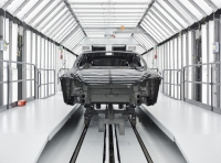 Tesla Factory - lakiernia